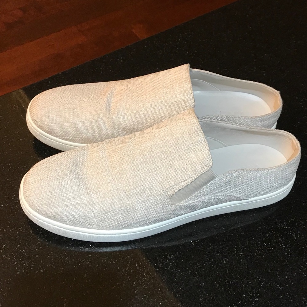 Vince Canvas Slip On Size 9M